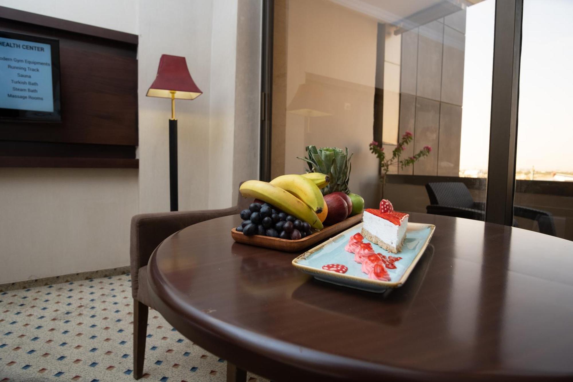 Canyon Hotel Erbil Esterno foto